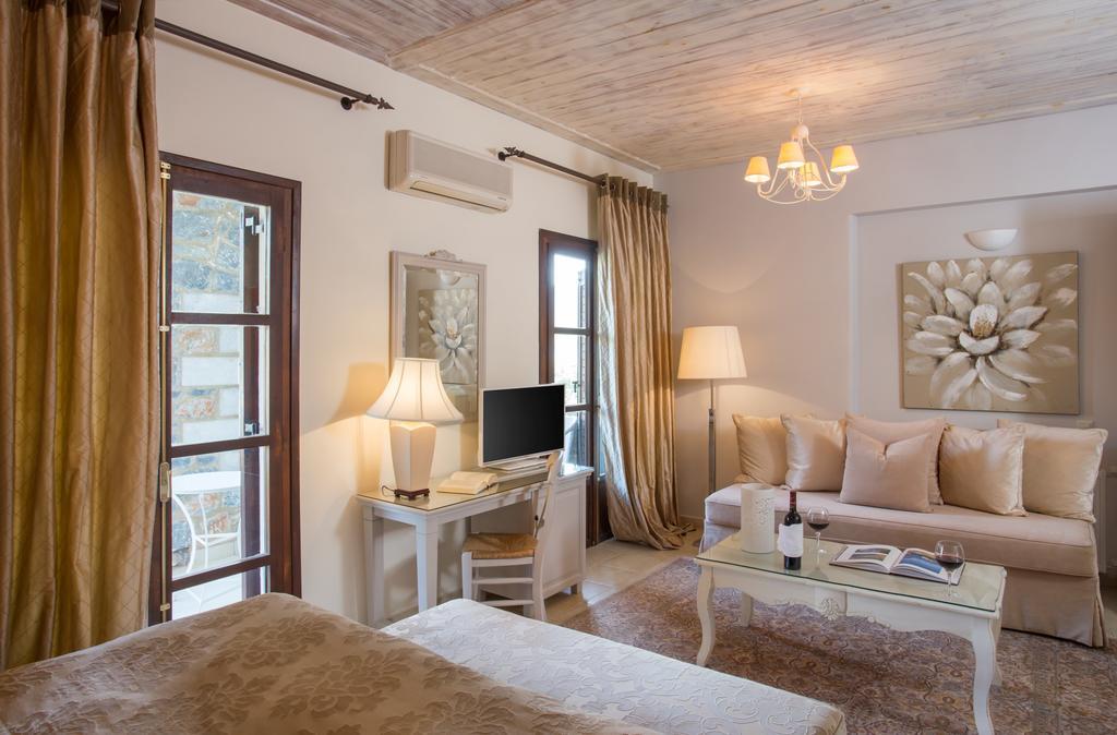 Porto Vitilo Boutique Hotel Karavostásion Extérieur photo