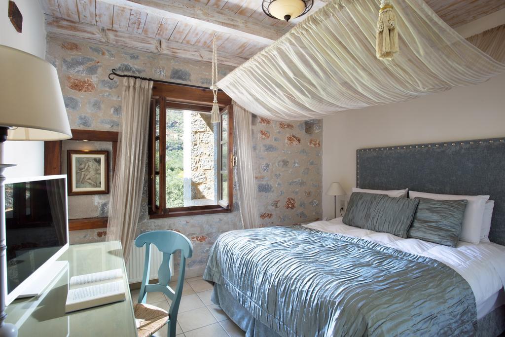 Porto Vitilo Boutique Hotel Karavostásion Extérieur photo